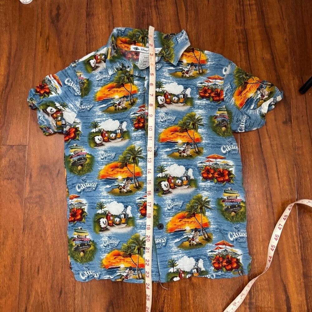 Disneyland Cruise Line Castaway Cay Button Up Shirt Size Large Women - Picture 7 of 8